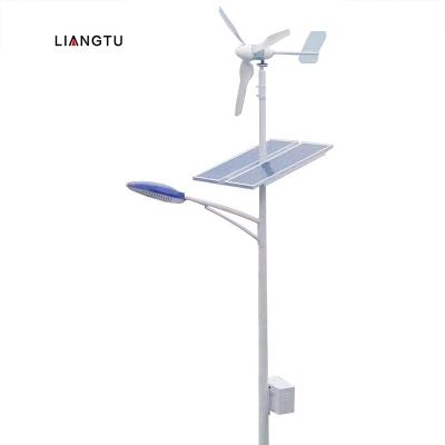 China Mordern Solar Panels Street Light and Wind Generator 100w 200w 300w Solar Street Light System with Outdoor Camera for sale