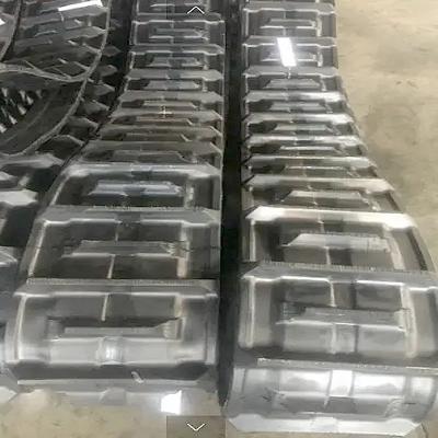 China Sr-18 Sr-20 Sr-195 Sr-215 Combine Harvester Rubber Track 330*79*42 for sale