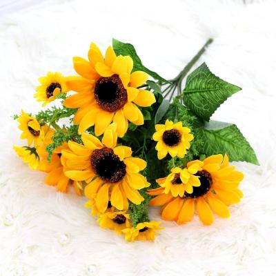 China Contemporary Silk Plant Home Decoration Daisy Chrysanthemum Simulation7Head Sun Artificial Flowers for sale