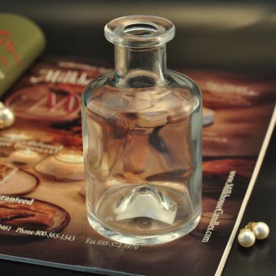 China 210ml Clear Reed Glass Perfume Bottles / Fragrance Glass Perfume Spray Bottles for sale