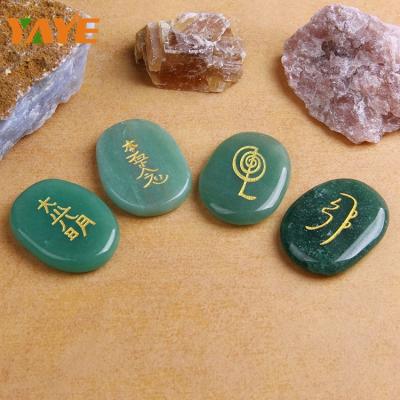 China Europe Polished Aventurine Slice Palm Stones Engraved Pocket Stones Wholesale For Home Decor for sale