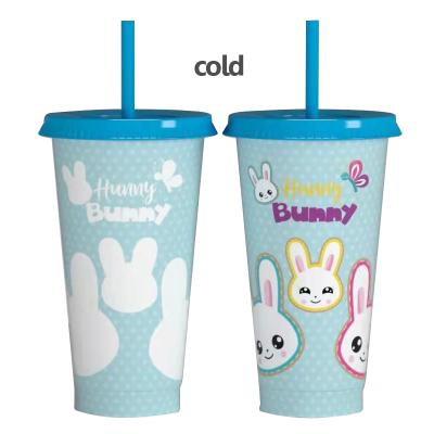 China Amazon CLASSIC Hit Straw Cups 24oz Eco Friendly Plastic Cold Tumbler Cups With Lids And Straws for sale