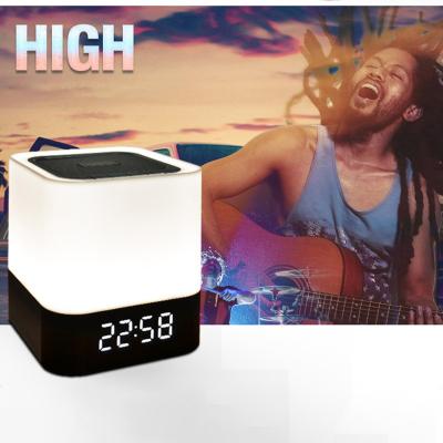 China AirPlay portable low tooth 5W blue speaker, LED light show, perfect mini wireless speaker altavoz portatil for sale