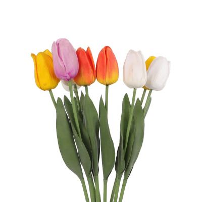 China 2022 Transients New Wholesale Artificial Hand Moisturizing Fake Red White Tulip For Arrangement Wedding Decor Handmade Single Stem Tulips for sale