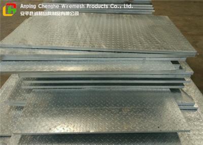 Chine grilles résistantes de plancher de plat de 3mm Chequer, râper inoxydable de barre d'acier de haute résistance à vendre