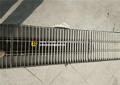 China Low Carbon Galvanised Trench Grate , Silver Channel Drain Grate Cover for sale