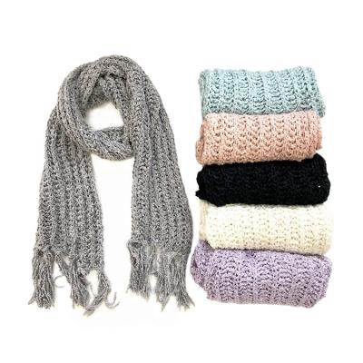 China 100% Polyester Fashion Cable Scarf Chunky Hand-Knit Knitted Super Soft Feel Solid Color Winter Classic Scarf Long for sale