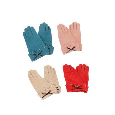 China Single Touch Novelty Ladies Long Slap Winter Gloves For Women for sale