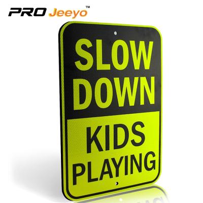 China High Visibility Slow Down Kids Playing Reflective Aluminum Traffic Sign Post Manufacturer for sale