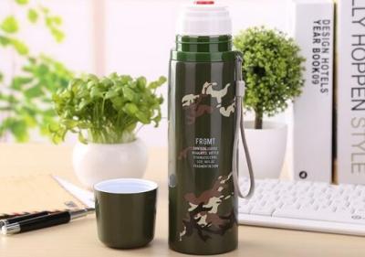 China Stainless Steel Military Camouflage Water Bottle 750ml For Outdoor Sport for sale