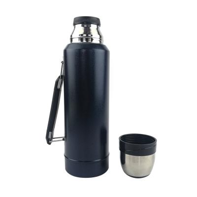 China Sustainable Outdoor Bottle With Handle Stainless Steel Travel Bottle 20oz Travel Tumbler for sale