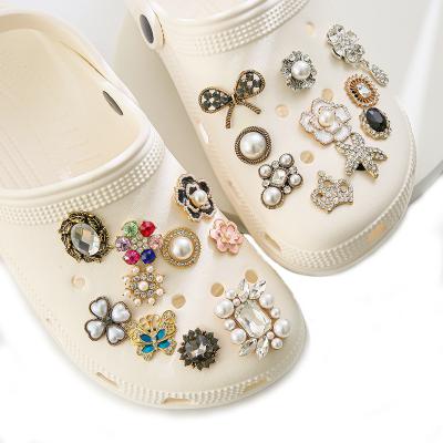 China 2022 Color.high Quality.washable.eco-friendly.colorful designer diy flowers beads metal shoe charms for women gift shoe jewelry charm for sale