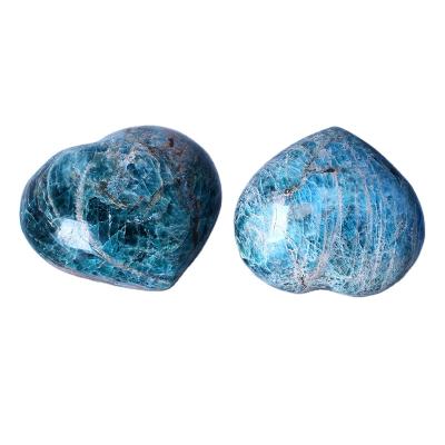 China Wholesale Natural High Quality Apatite Blue Heart Stone Chakra Stone Donghai Physical Therapy Handwork Home Decoration Crystal for sale