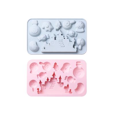 China Disposable In Running Pattern Cartoon Castle Christmas Gift Pumpkin Cake Mold Silicone Mold Halloween DIY Baking Tools for sale