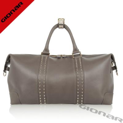 China Long Strap Retro Brown Leather Travel Bag / Leather Weekend Bags For Women for sale