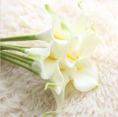 China Mini Artificial Silk And Plastic Flower Fake Calla Lilies With Stamens For Home Office Party Decoration for sale