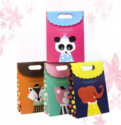 China Recyclable Cartoon Paper Shopping Bag, Custom LOGO Printed Fancy Paper Gift Bag for sale