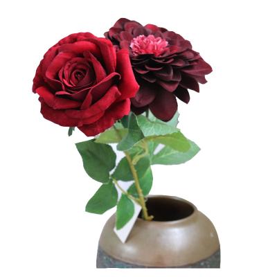 China Wedding Party Decoration Flowers Decorative Artificial Single Velvet Rose Artificial Flower Wedding Decoration for sale