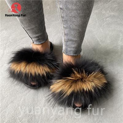 China Popular Style Cushioning Slips Women's Fox Slippers Women's Soft Fluffy Fur Slides Large And Raccoon Fur Slides for sale