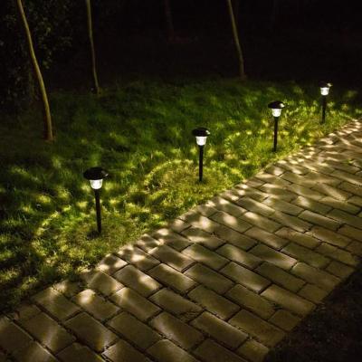 China Residential Plastic Glass LED Solar Lights Saving Outdoor Landscape Light For Country Yard Solar Pathway Light for sale