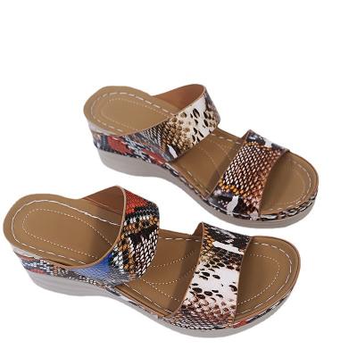 China All-match Factory Supply Late Summer Growing Outdoor Ladies Slippers For Ladies for sale