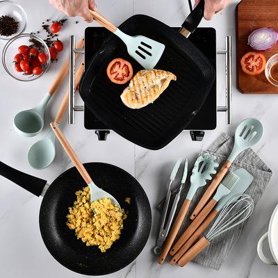 China Kitchen Sustainable Silicone Head Cookware With Wooden Handle Colander Skimmer Pockets Turners for sale