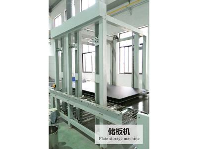 China 10m Min Automatic Uv Coating Machine, Met een laag bedekkende van 3KW Uv en Genezende Machine Te koop