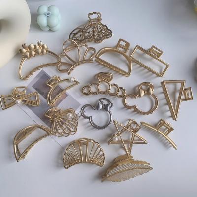 China Simple temperament and cute high-grade hair clip claw large large hair claw clip gold metal hair claw for sale