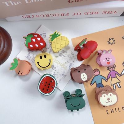 China Simple temperament and 2021 newcomer cute sweet and beautiful hair claw fruit hair pins combine hair claw clips for children for sale