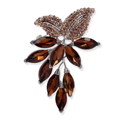 China Fashion luxury high quality jewelry alloy grape flowe fruit brooch shiny pins inlay import rhinestone brooch pins for ladies for sale