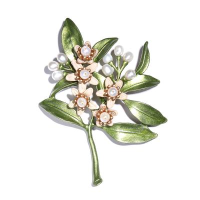 China Flower Trees Luxury High Quality High Quality Olive Brooch Plated 24K Gold Plated Designer Brooches Pin Women for sale