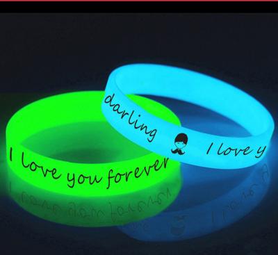 China Fashionable Casual Fancy Sports Silicone Rubber Sweat Luminous Bands Wristbands Glow Wristbands Wristbands Glitter UV Wristbands for sale