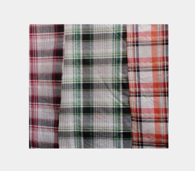 China Waterproof 100% Poly Yarn Dyed Tested Fabric For T-shirts for sale