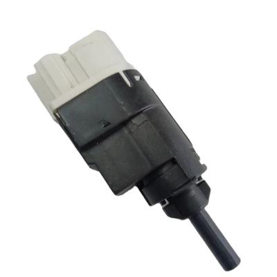 China Renault 25320-6170R Brake Pedal Light Stop Lamp Switch for Fixing/Repairing/Replacing for sale