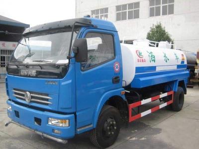 China Dongfeng usou a capacidade do tanque 10000L do petroleiro de óleo 7350×2470×2710mm com o motor diesel vermelho à venda