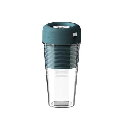 China Portable 4 Blades Cup Bottle 4 Blades Car Blender Car Blender Dark Green 300ML USB Electric Juicer for sale