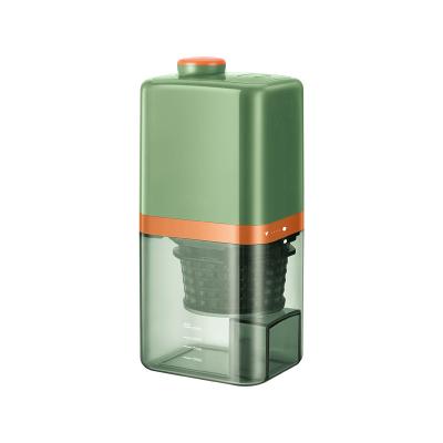 China Car Licuadora Portatil Electric Radio Charging Green Portable Orange Juicer USB Mini Juicers for sale