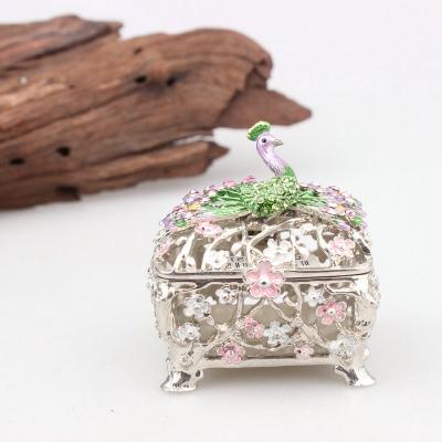 China China YI SHANG BAO Southeast Asian Style Trinket Box Ornaments Exquisite Gold Silver Jewelry Box for sale