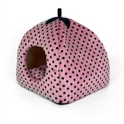 China Viable Hot Selling YangYangPet Strawberry Shaped Washable Warm Cute Pet Bed Sleeping Supplies Cat House for sale