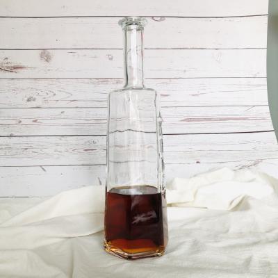 China Beverage china factory 1 L crystal bottle 1 liter vodka glass bottle with cork for sale