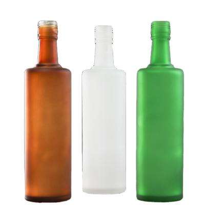 China Clear And Customized Color 500ml 700ml 750ml 1000ml Glass Juniper Vodka Wine Top Cork Beverage Bottle for sale