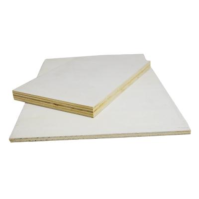 China 18mm Modern Basswood EV Engineered Wood Reconditioned Veneer Laminated Plywood Sheet for sale