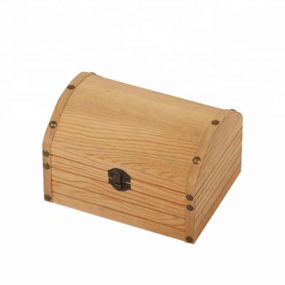 China Europe factory hot sale customized wooden treasure box for wedding or home decoration for sale