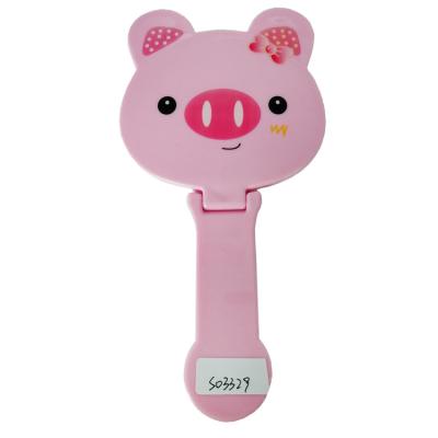 China Daai Factory Creativity Cartoon Pig Mirror Shape Plastic Pinkish Children Personalized Handheld Makeup And Comb Set Gift for sale