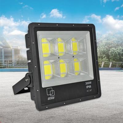 China Garden high power tempered glass ip66 100w 200w 300w super bright waterproof outdoor large plaza venue fixtures led flood light for sale