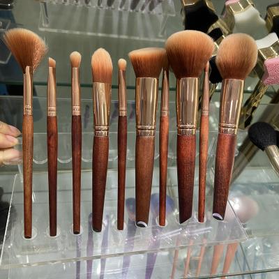 China Luxury Wholesale Private Label Makeup Set Brush High Quality Professional Silky Soft Hair Soft Wood Handle for sale