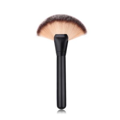 China Custom Wholesale Silky Soft Cosmetic Makeup Brush Big Soft Fan Logo Hair Face Powder Brush for sale