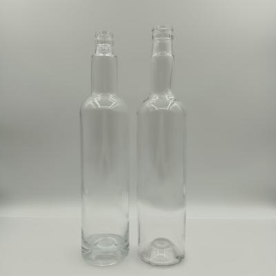 China Beverage Factory Price Glass Bottle Spirit Bottle Classic Whiskey Bottle 375ml 500ml 700ml 750ml for sale