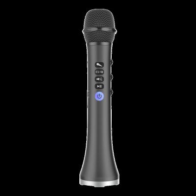 China About 10 meters 15W Karaoke FM Portable Wireless Microphone Transmitter for sale