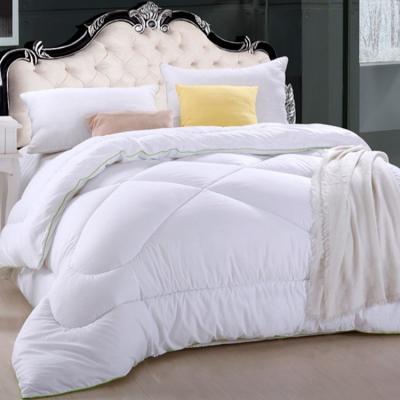 China Hotel Direct China Hotel Bedding Luxury Polyester Comforter King Size Filling 100% Quilt for sale